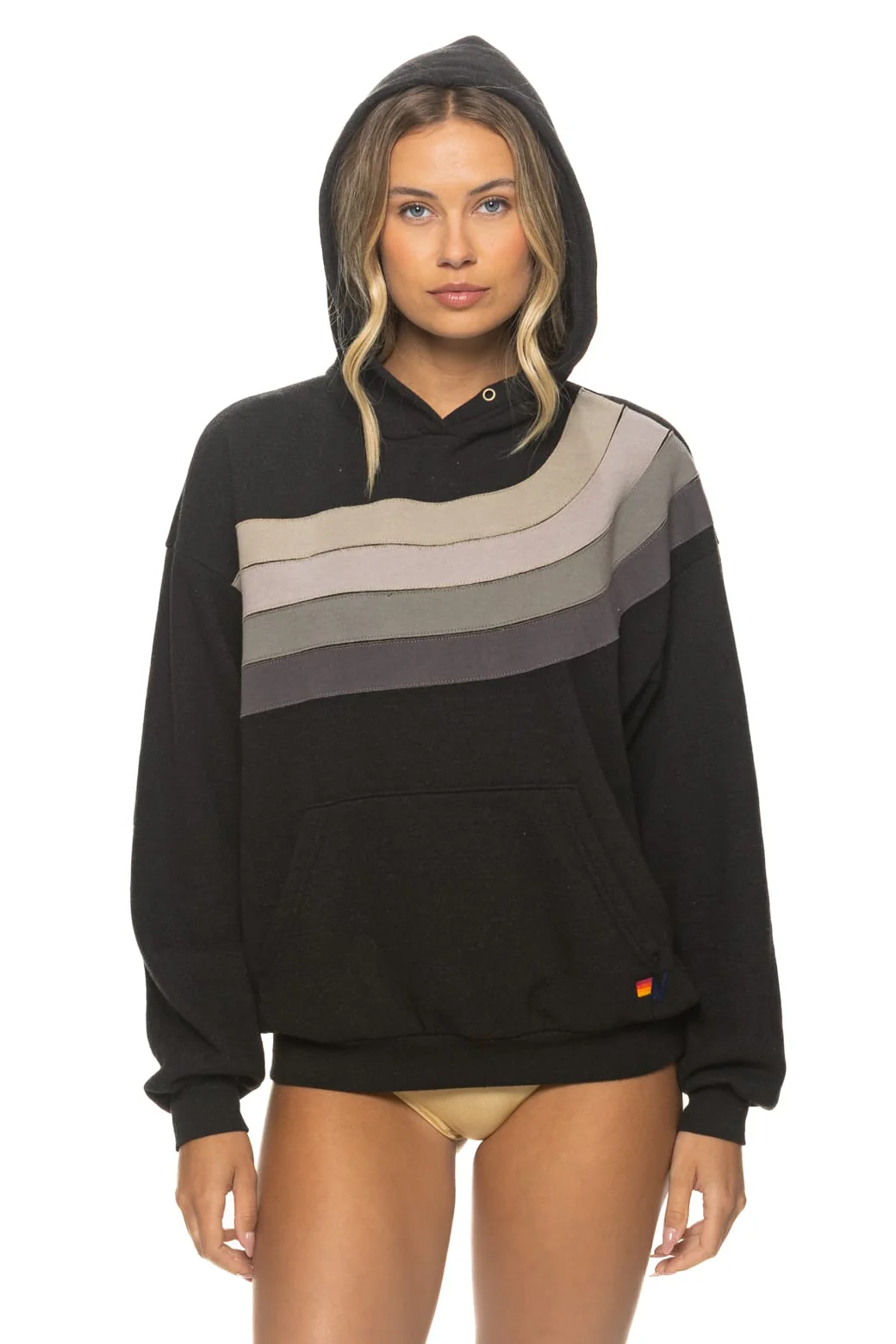 15586-wave-stripe-4-pullover-hoodie-relaxed-black-charcoal-1.webp WAVE STRIPE 4 PULLOVER HOODIE RELAXED - BLACK // CHARCOAL