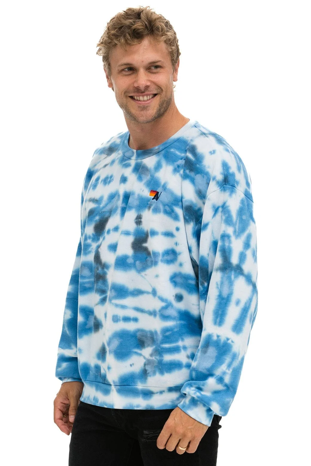 17023-hand-dyed-relaxed-crew-sweatshirt-tie-dye-blue-6.webp HAND DYED RELAXED CREW SWEATSHIRT - TIE DYE BLUE