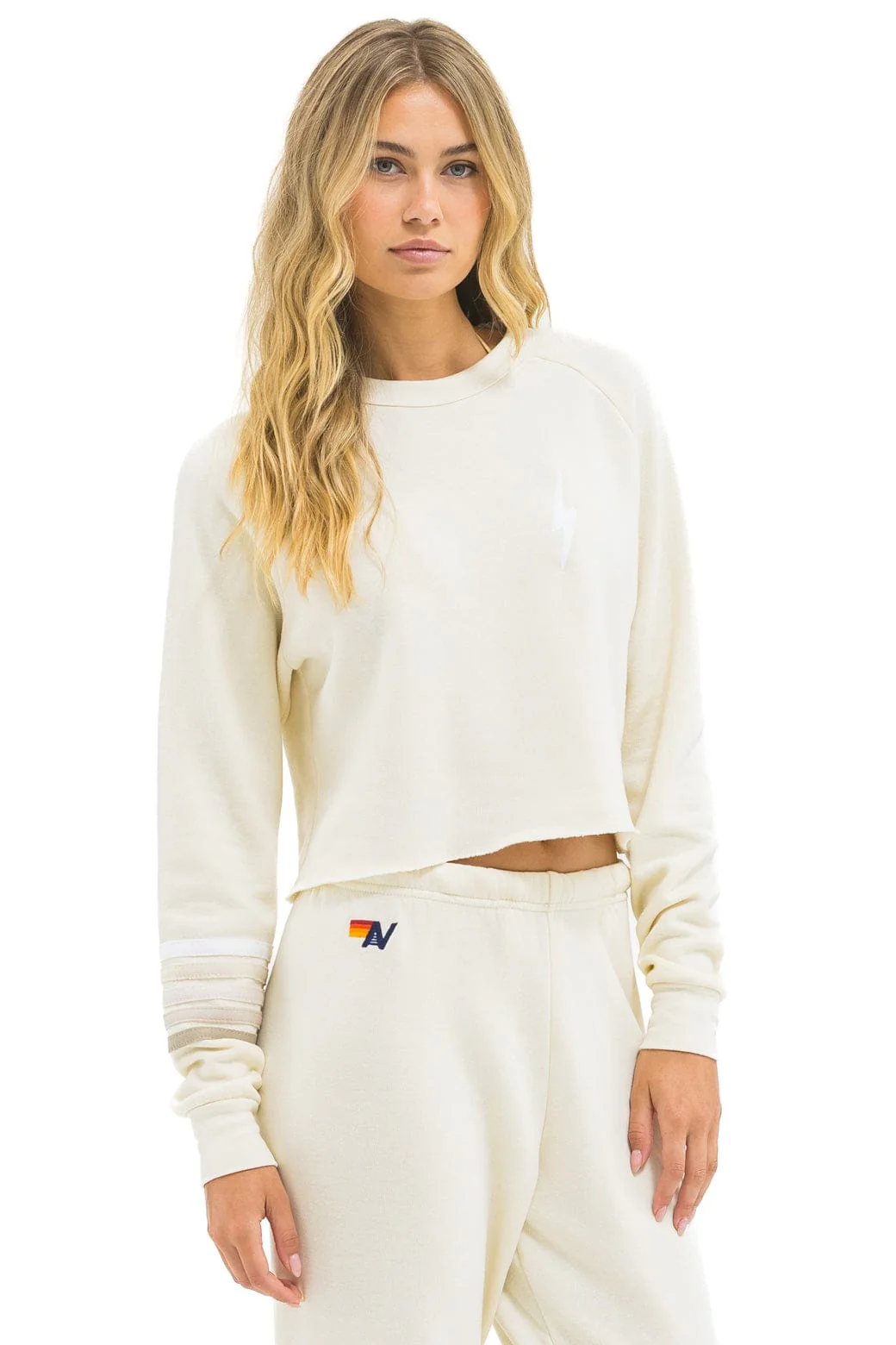 19672-bolt-rugby-stitch-cropped-crew-sweatshirt-vintage-white-white-grey-2.webp BOLT RUGBY STITCH CROPPED CREW SWEATSHIRT - VINTAGE WHITE // WHITE GREY