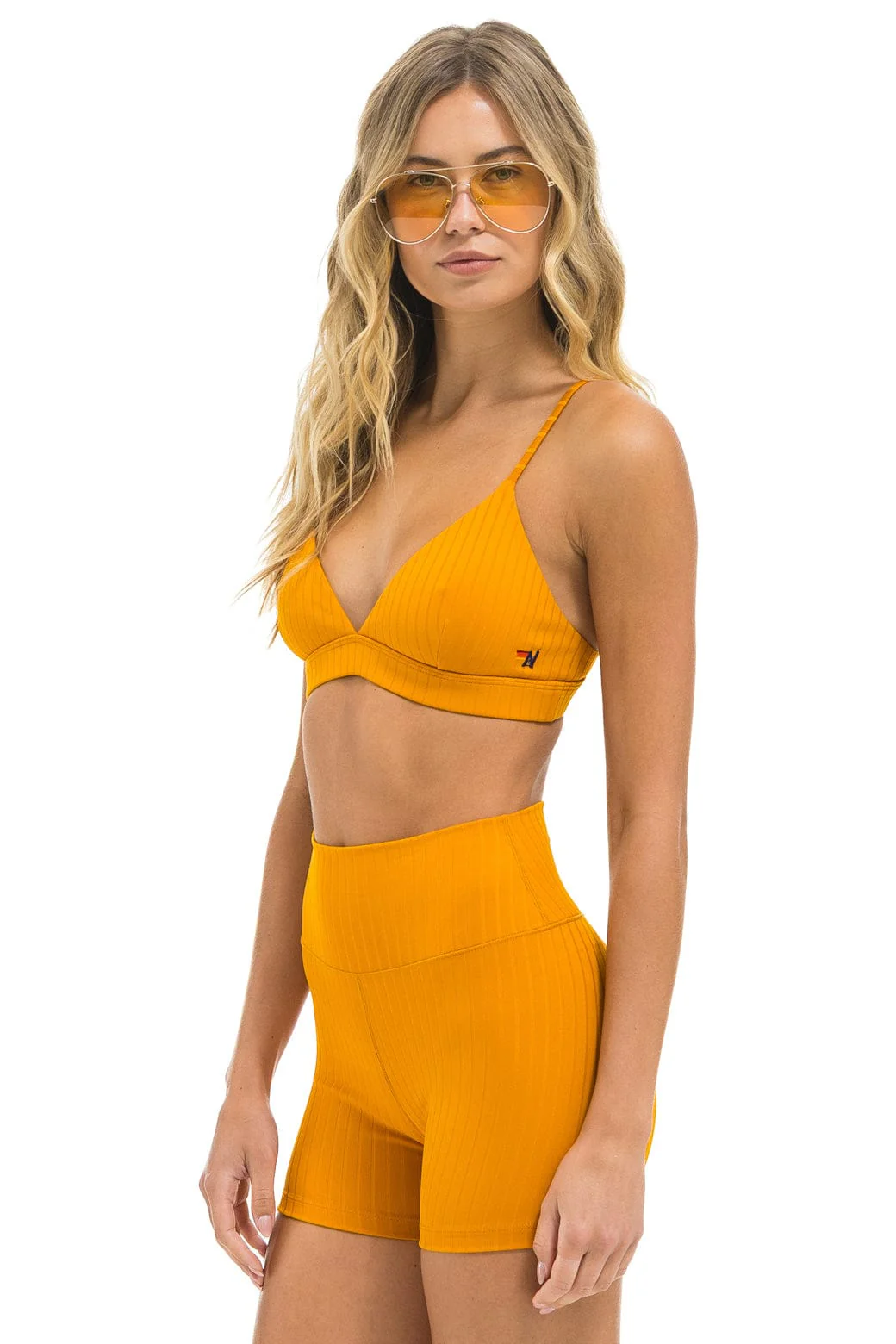 3993-wide-rib-triangle-adjustable-sports-bra-gold-3.webp WIDE RIB TRIANGLE ADJUSTABLE SPORTS BRA - GOLD