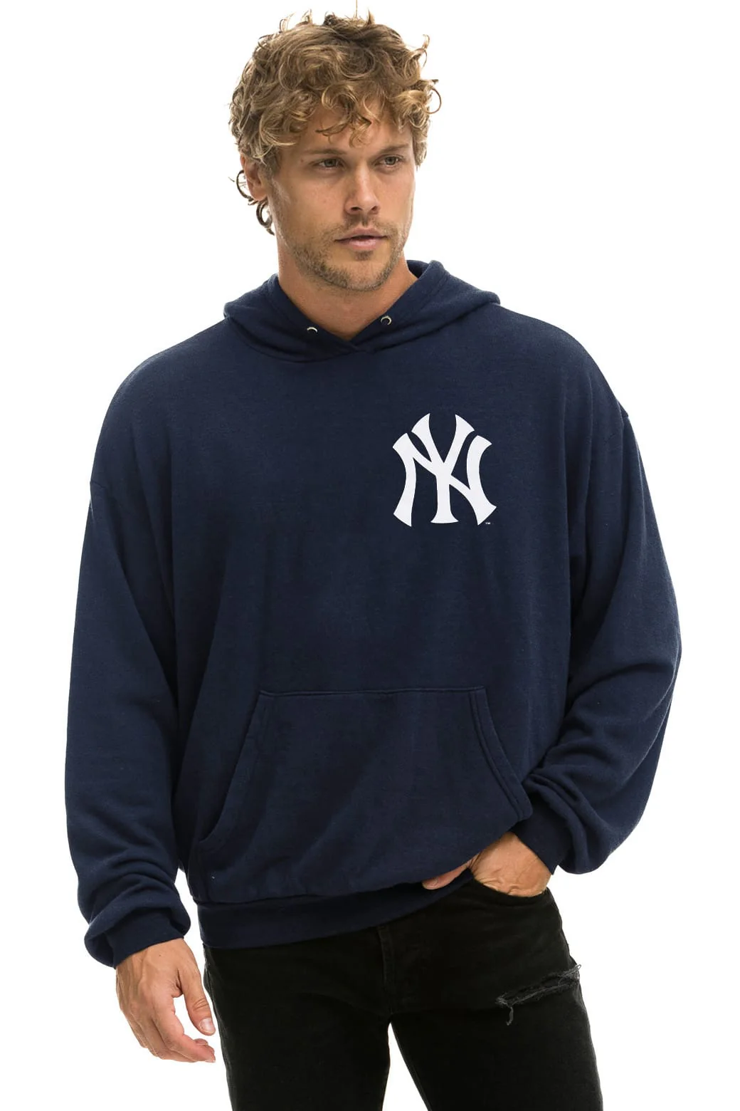 405-new-york-yankees-2026-relaxed-pullover-hoodie-navy-2.webp NEW YORK YANKEES 2026 RELAXED PULLOVER HOODIE - NAVY