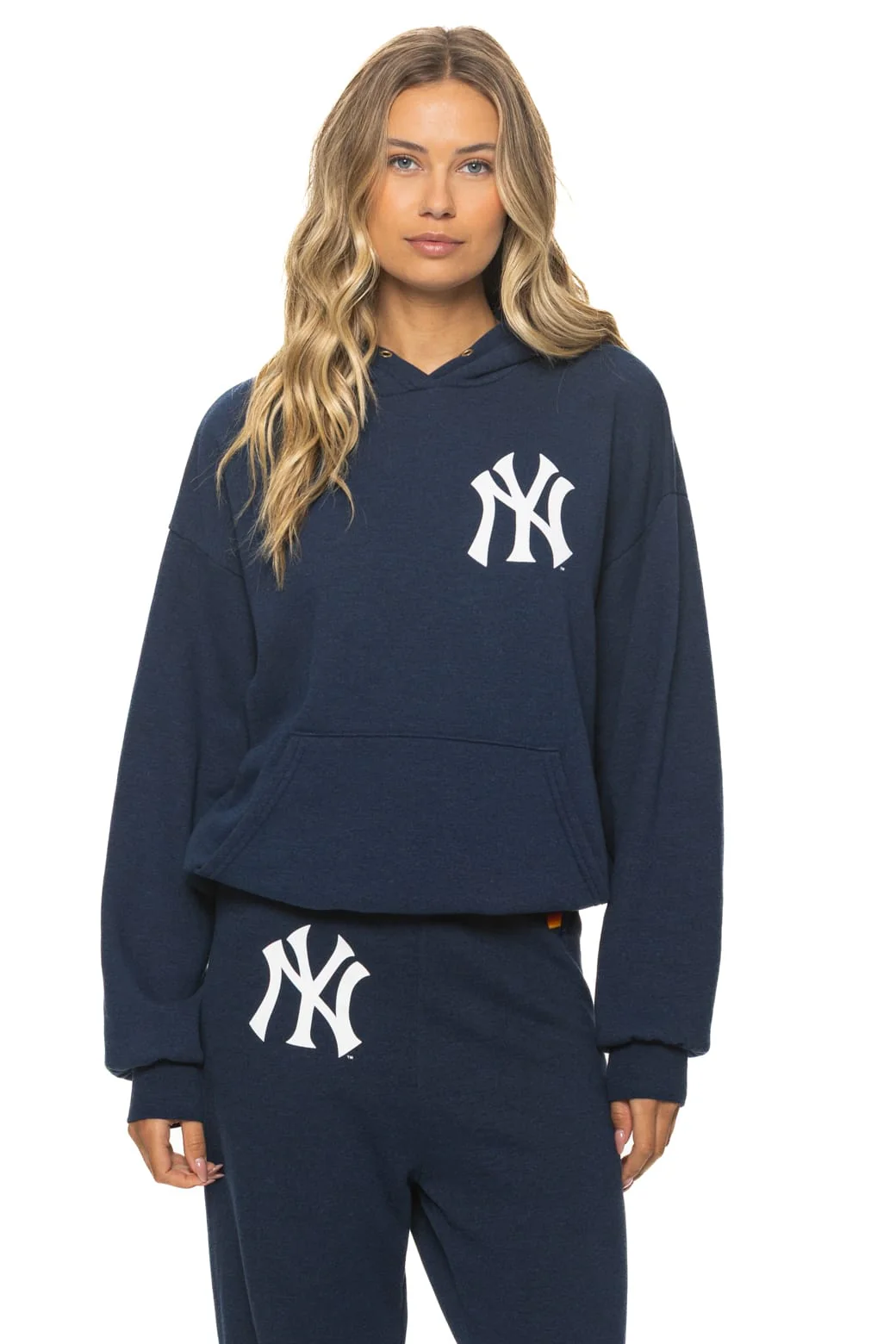 405-new-york-yankees-2026-relaxed-pullover-hoodie-navy-5.webp NEW YORK YANKEES 2026 RELAXED PULLOVER HOODIE - NAVY
