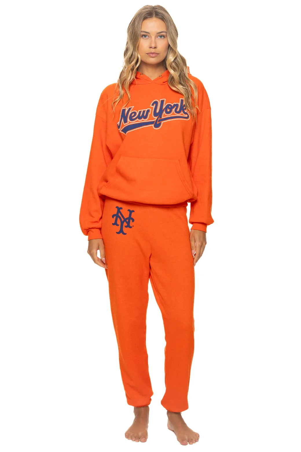 426-ny-mets-2026-relaxed-pullover-hoodie-orange-3.webp NY METS 2026 RELAXED PULLOVER HOODIE - ORANGE
