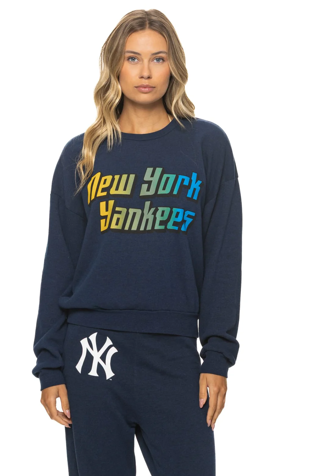 475-new-york-yankees-2026-relaxed-crew-sweatshirt-navy-1.webp NEW YORK YANKEES 2026 RELAXED CREW SWEATSHIRT - NAVY