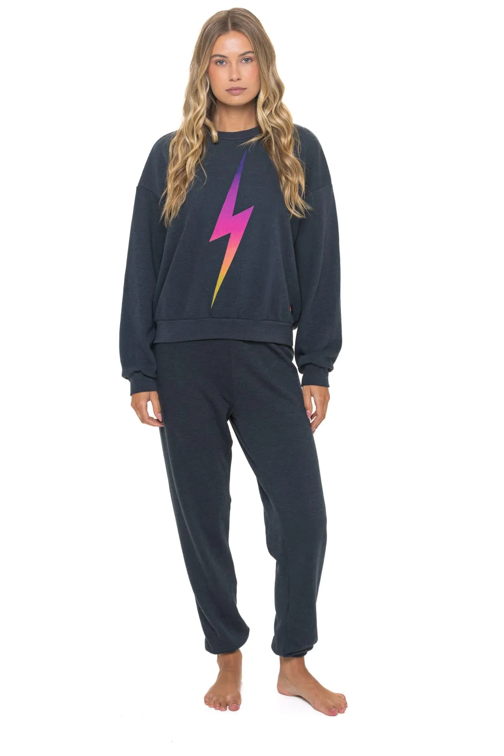 808-bolt-fade-relaxed-crew-sweatshirt-charcoal-pink-purple-3.webp BOLT FADE RELAXED CREW SWEATSHIRT - CHARCOAL // PINK // PURPLE